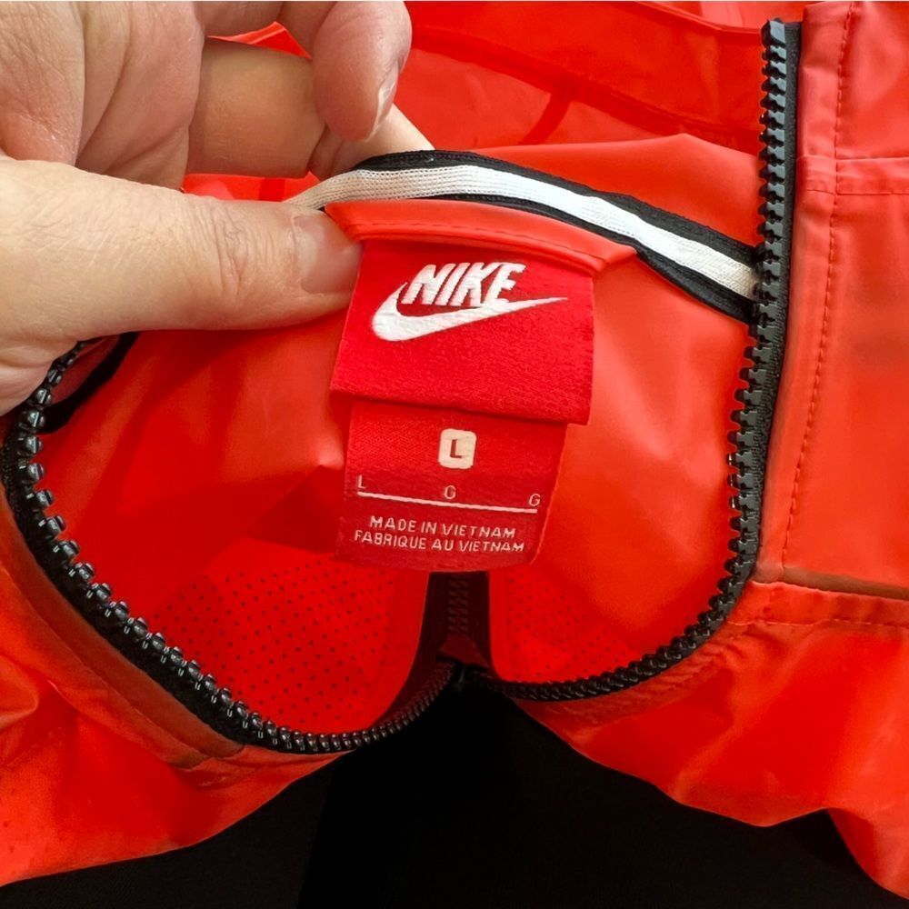 Nike Men’s Windrunner Jacket - Picture 11 of 13